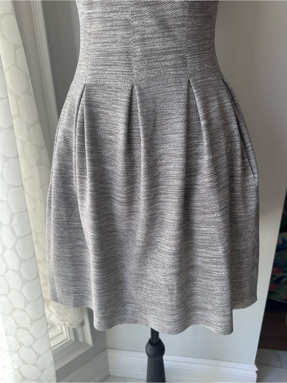 LULULEMON Here to There Pleated Dress Sleeveless Heather Gray Fit & Flare Size 6 - Picture 6 of 16